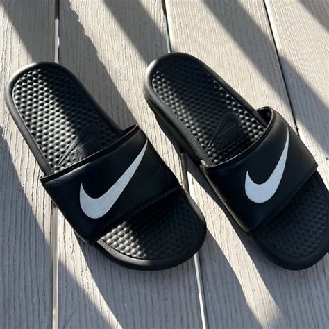 nike benassi zwart|nike benassi slides discontinued.